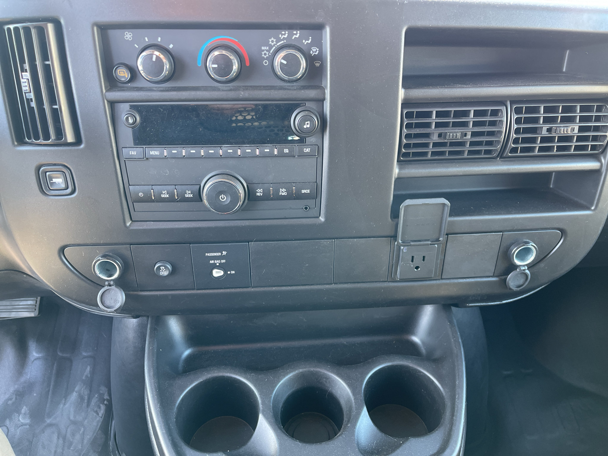 Used 2024 Chevrolet Express 2500 w/ Driver Convenience Package RWD image 22