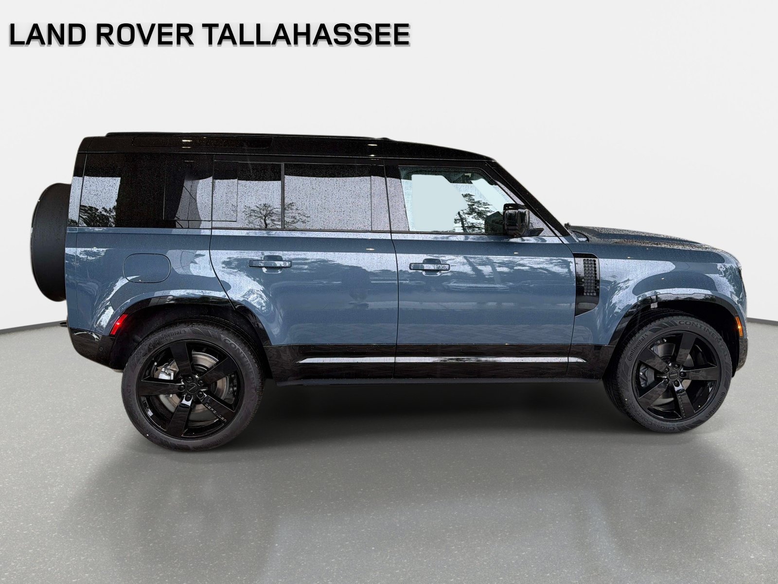 New 2026 Land Rover Defender 110 X-Dynamic SE AWD/4WD image 4