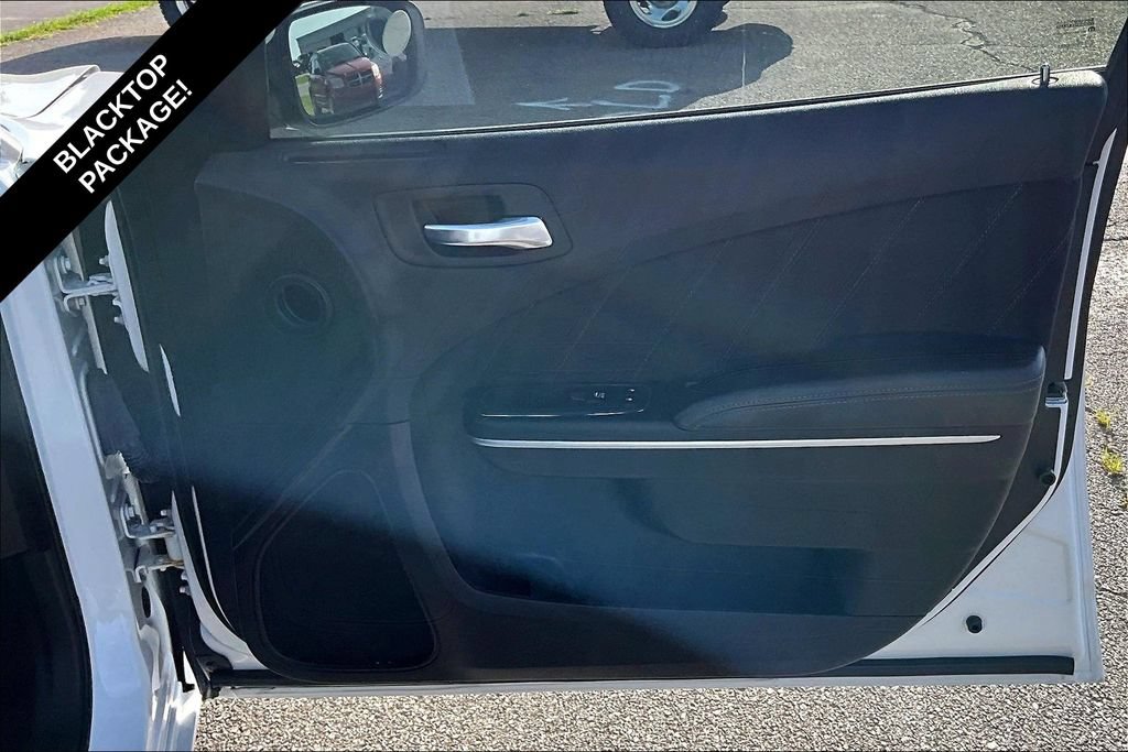Used 2022 Dodge Charger SXT RWD image 23