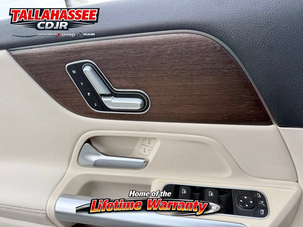 Used 2021 Mercedes-Benz GLA 250 w/ Premium Package image 17