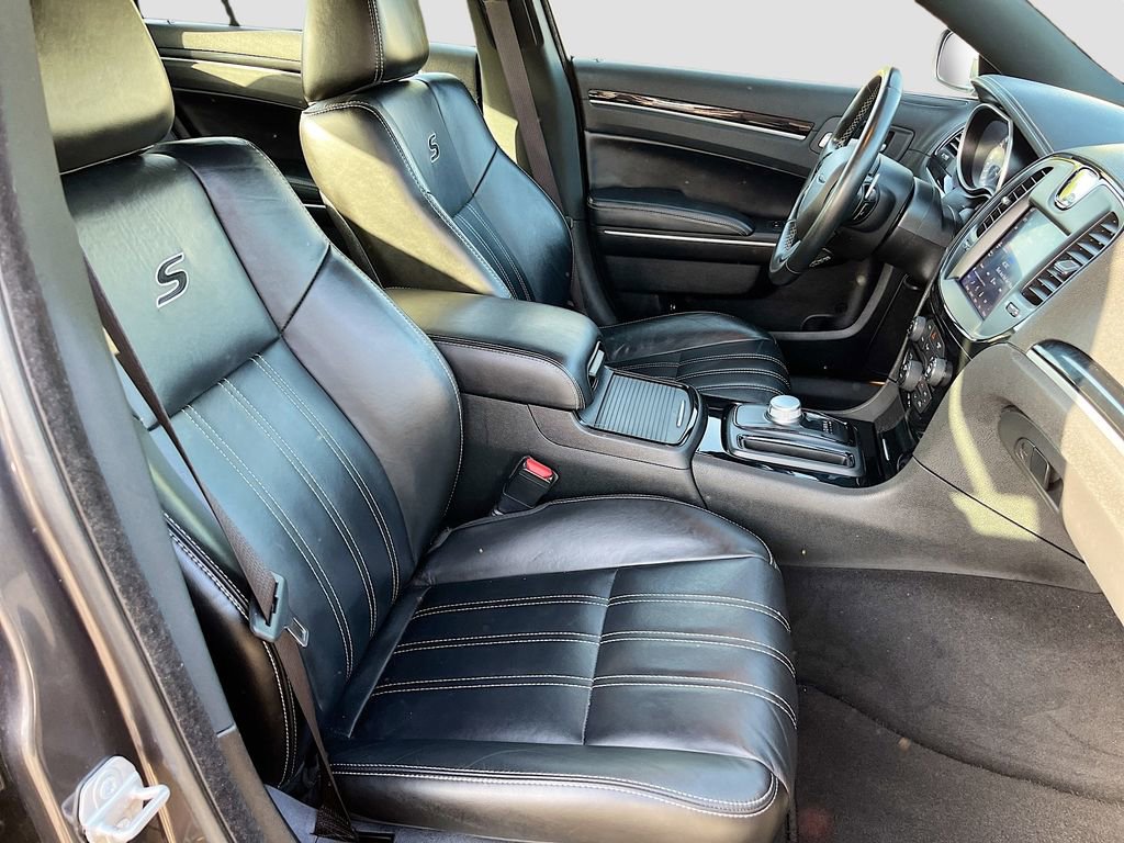 Used 2021 Chrysler 300 S image 27