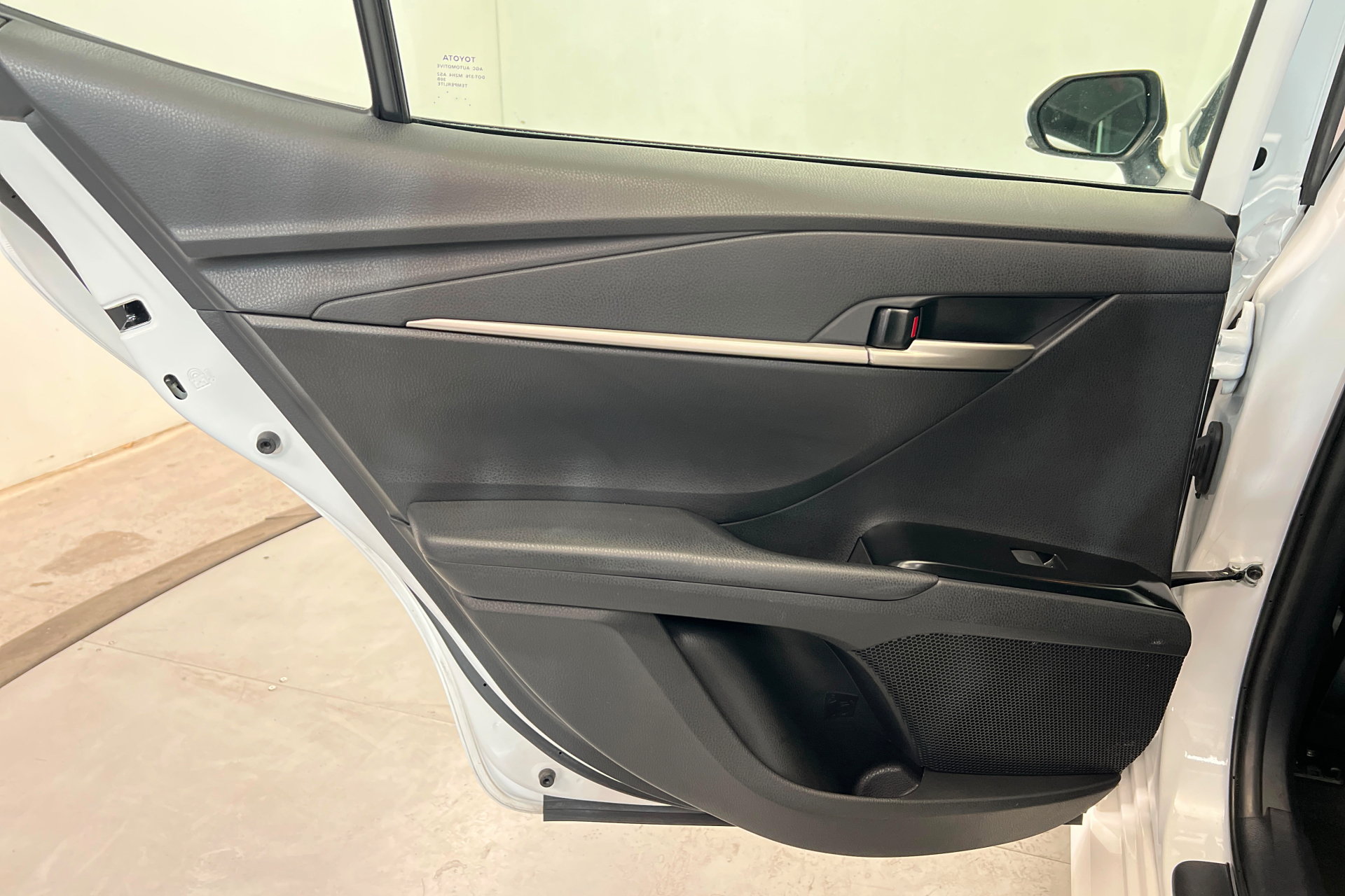 Used 2025 Toyota Camry LE FWD image 19
