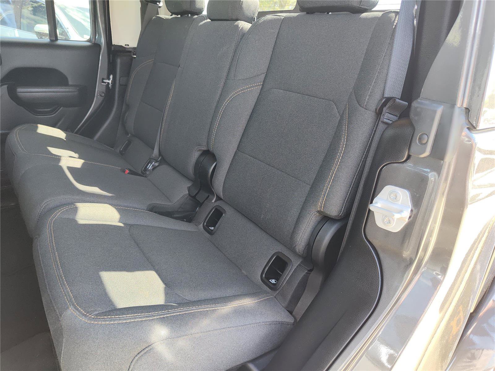 Used 2025 Jeep Gladiator Sport image 24