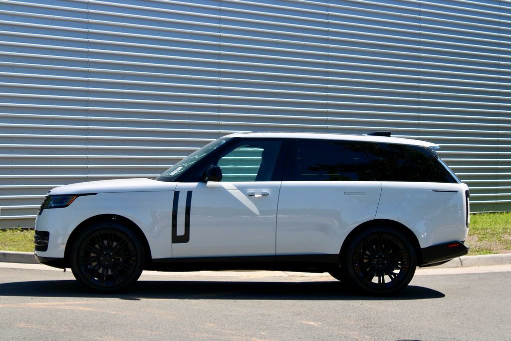 New 2026 Land Rover Range Rover SE AWD/4WD image 2