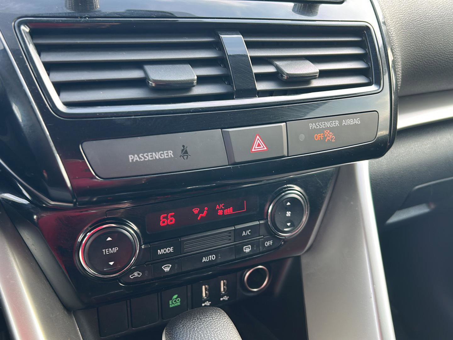 Used 2024 Mitsubishi Eclipse Cross LE image 19