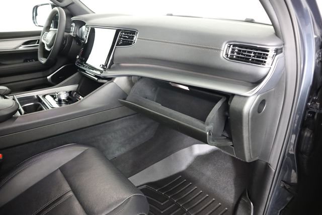 Used 2024 Jeep Wagoneer Series II AWD/4WD image 60