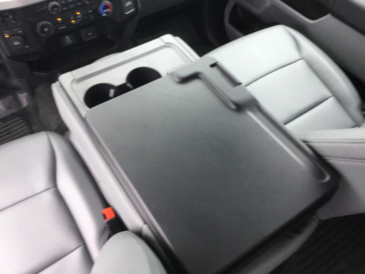 Used 2023 Ford F550 4x4 Crew Cab Super Duty image 7