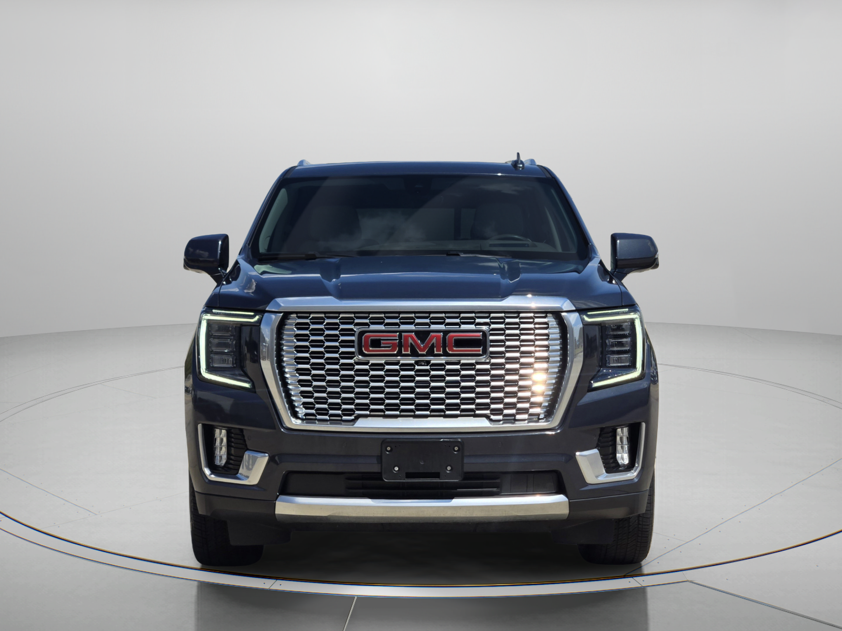 Used 2022 GMC Yukon Denali w/ Denali Premium Package AWD/4WD image 6
