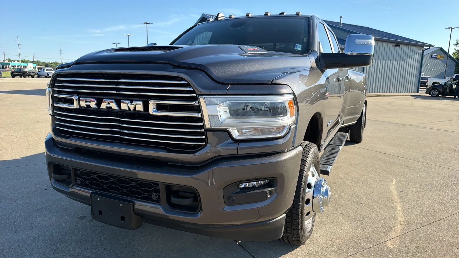 Used 2023 RAM 3500 Laramie AWD/4WD image 4