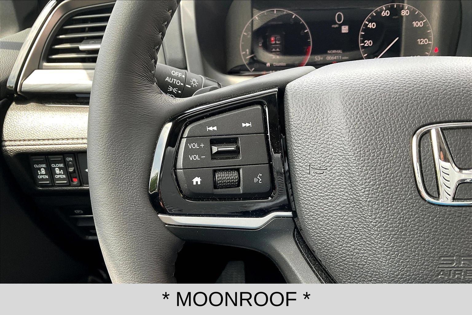 Used 2026 Honda Odyssey Elite image 11