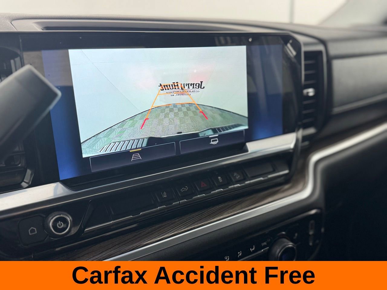 Used 2025 Chevrolet Silverado 2500 LT image 3