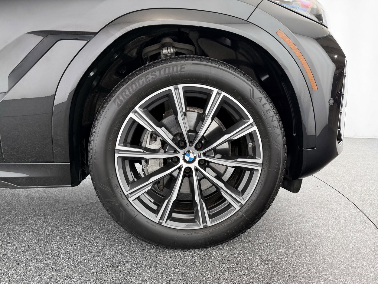 Used 2026 BMW X6 xDrive40i w/ Climate Comfort Package image 34