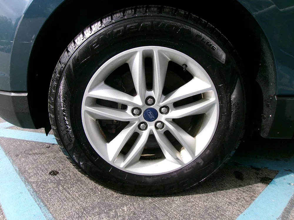 Used 2016 Ford Edge SEL AWD/4WD image 9