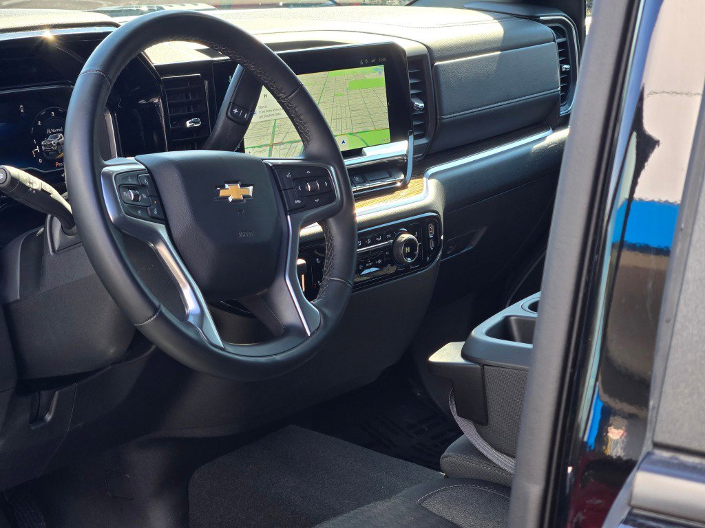 Certified 2025 Chevrolet Silverado 2500 LT w/ Convenience Package image 24