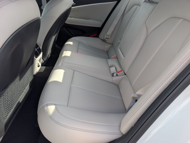 Used 2023 Genesis G70 2.0T RWD image 29