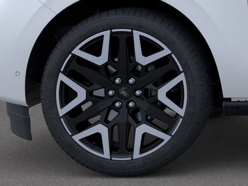 New 2026 Ford Expedition Max Platinum image 19