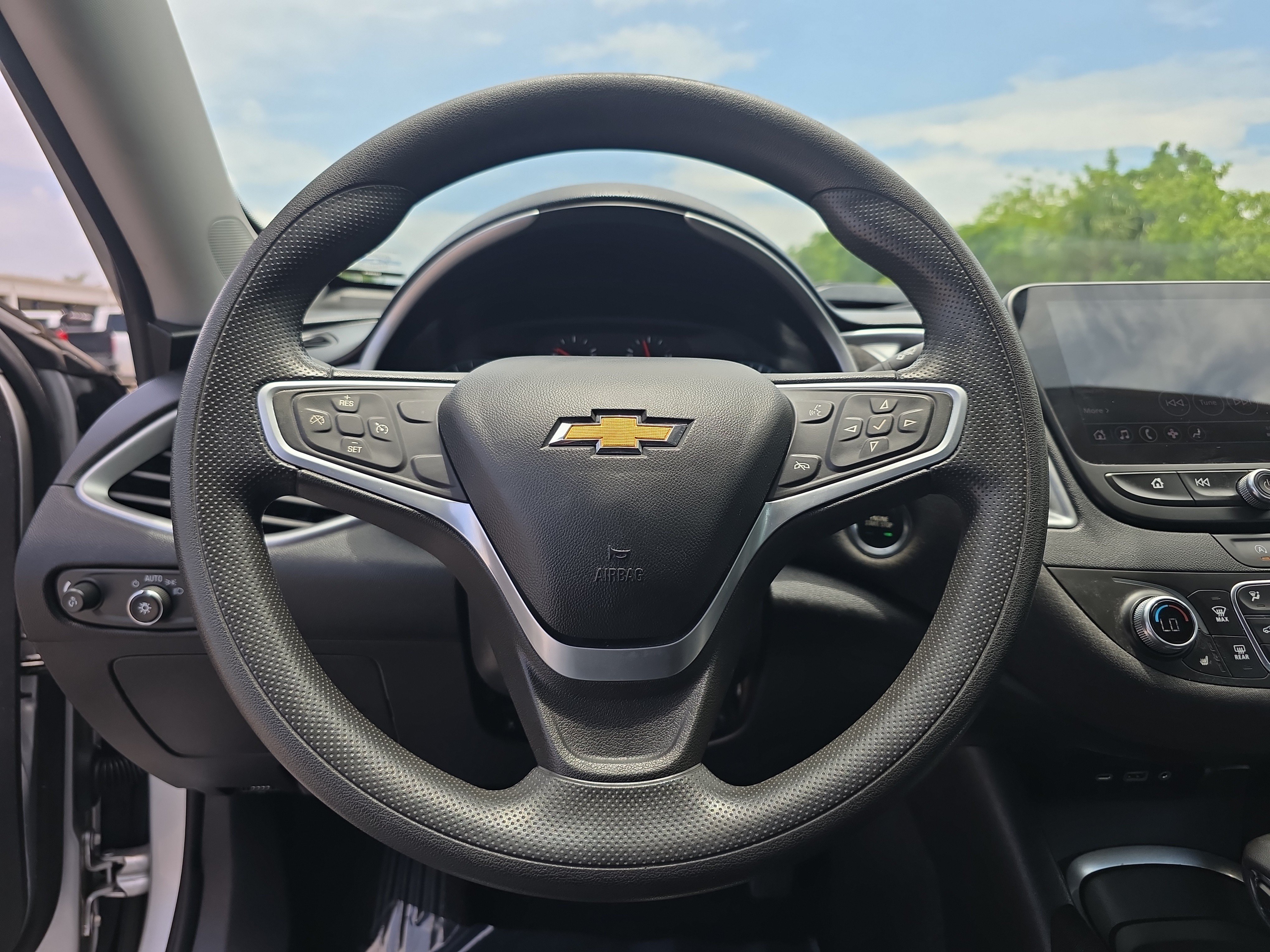 Used 2022 Chevrolet Malibu LT FWD image 26