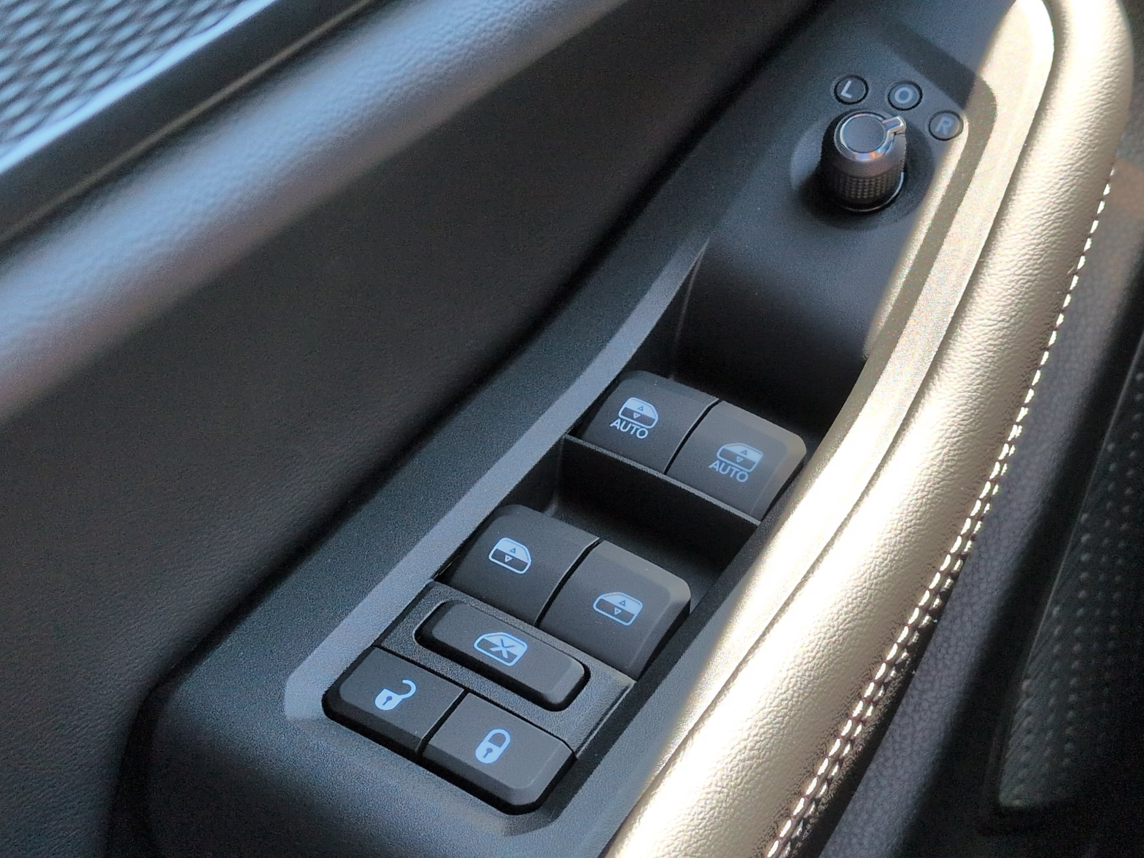 New 2026 Jeep Grand Cherokee Laredo X RWD image 21