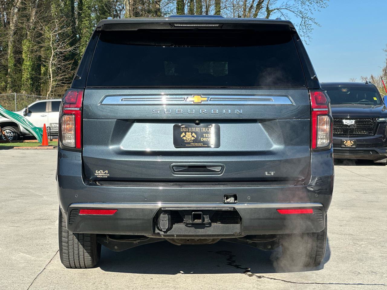 Used 2021 Chevrolet Suburban LT RWD image 6