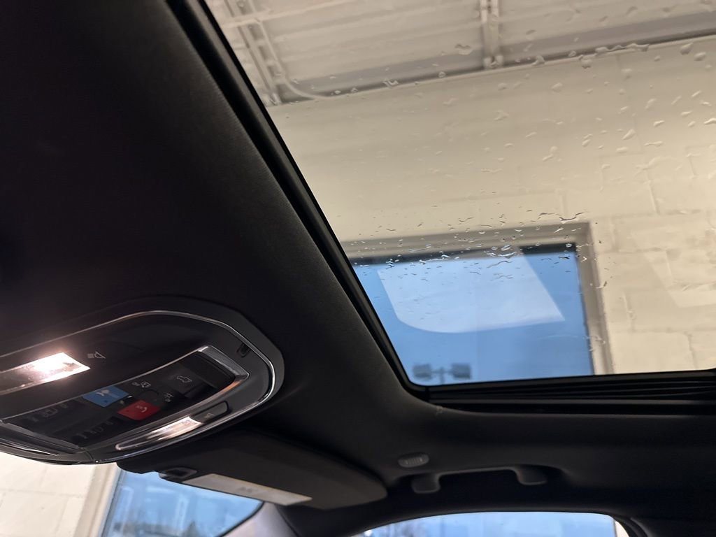 Used 2024 Jeep Grand Cherokee Altitude image 34