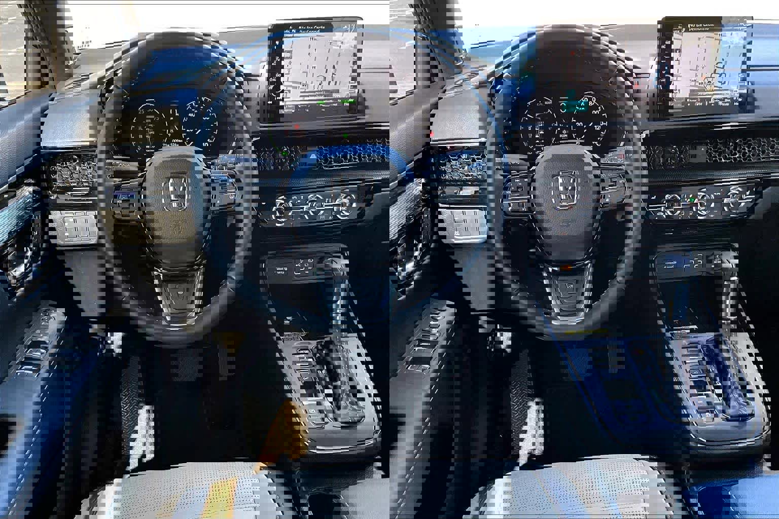 Used 2025 Honda CR-V Sport Touring image 6