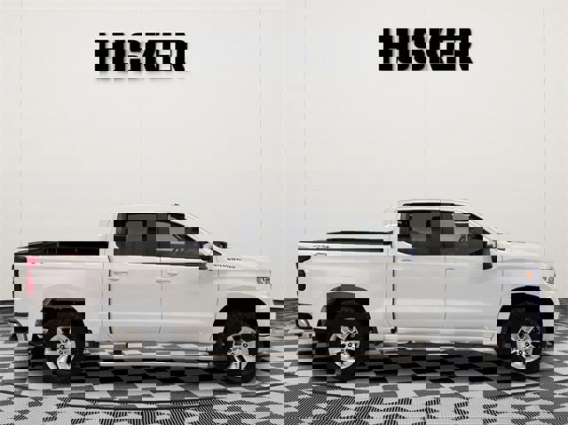 Used 2022 Chevrolet Silverado 1500 LT image 2