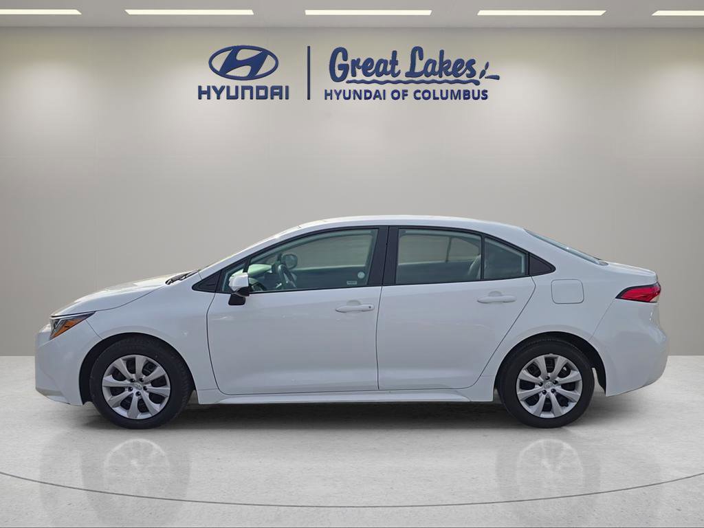 Used 2024 Toyota Corolla LE FWD image 2