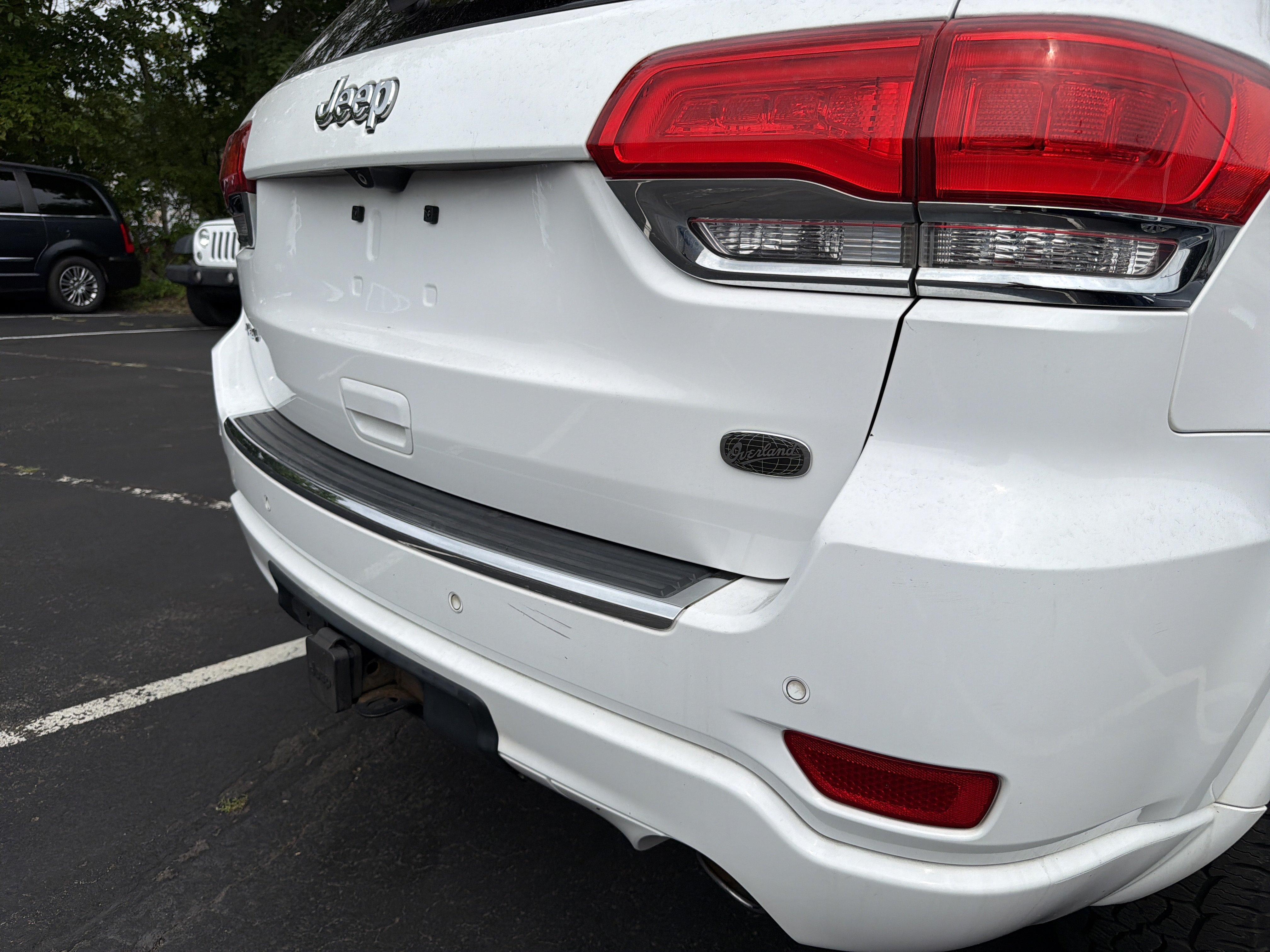 Used 2015 Jeep Grand Cherokee Overland w/ Advanced Technology Group AWD/4WD image 45