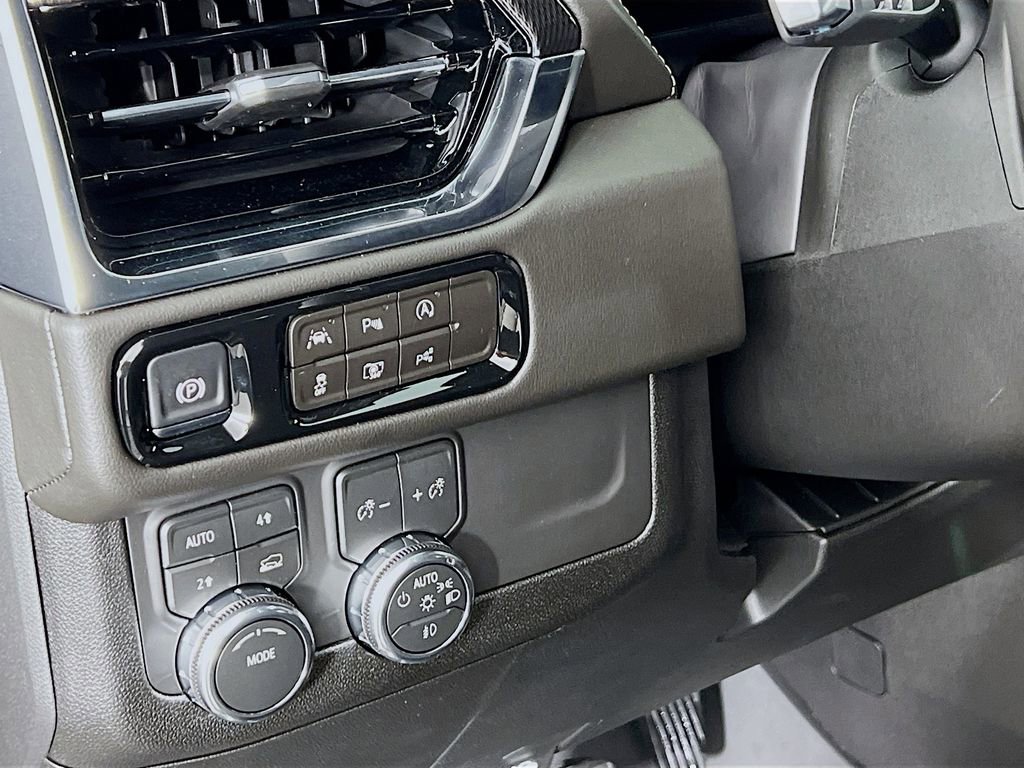 New 2026 GMC Yukon XL Elevation w/ LPO, Floor Liner Package image 9