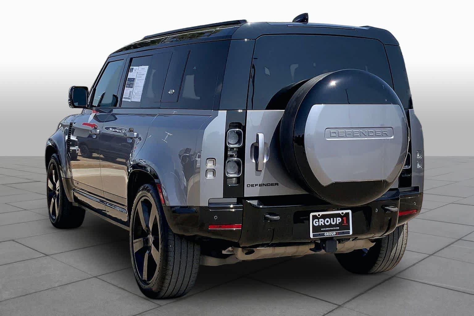 Used 2023 Land Rover Defender 110 X AWD/4WD image 12