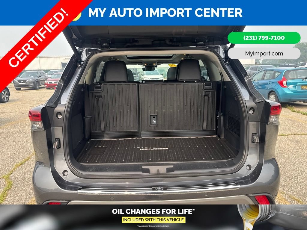 Certified 2025 Toyota Highlander Platinum AWD/4WD image 29