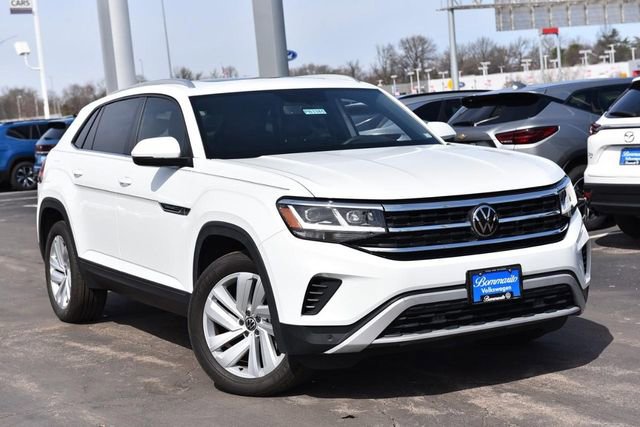 Certified 2023 Volkswagen Atlas Cross Sport SE w/ Panoramic Sunroof Package image 2