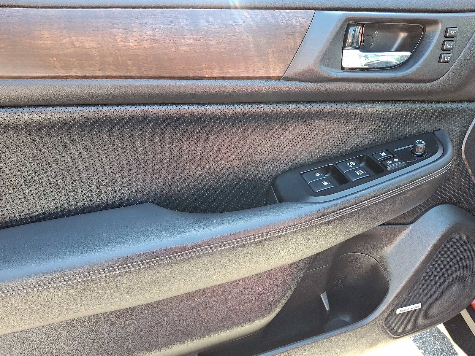 Used 2016 Subaru Outback 2.5i Limited image 9