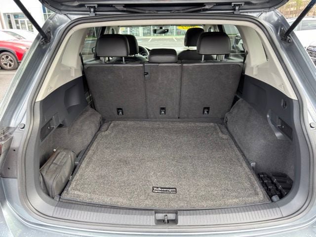 Used 2021 Volkswagen Tiguan SE w/ Panoramic Sunroof Package AWD/4WD image 21