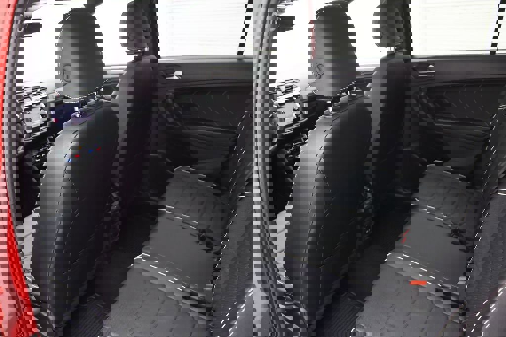 Used 2024 Volkswagen Tiguan SEL R-Line image 12