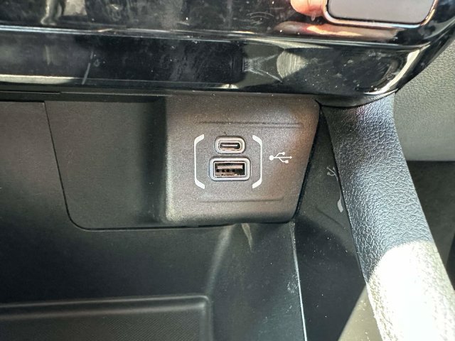 Certified 2023 Jeep Compass Limited AWD/4WD image 35