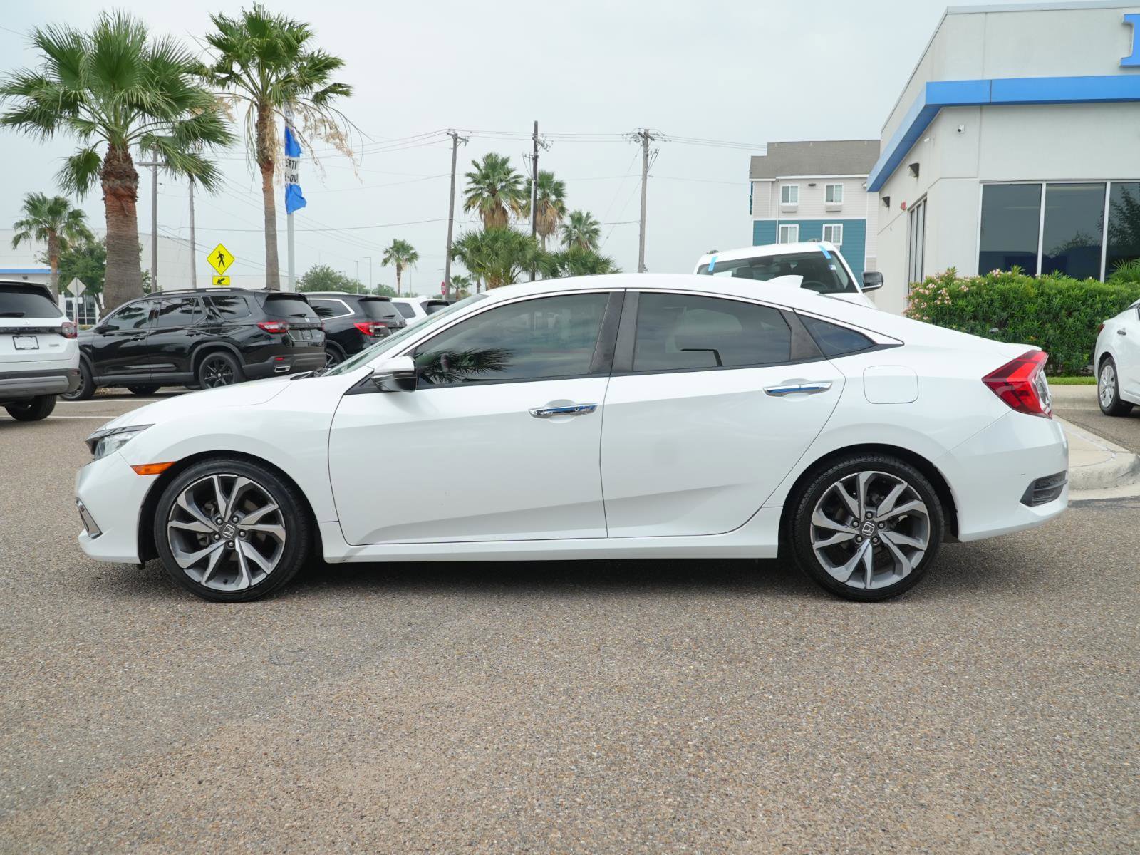 Used 2019 Honda Civic Touring image 8