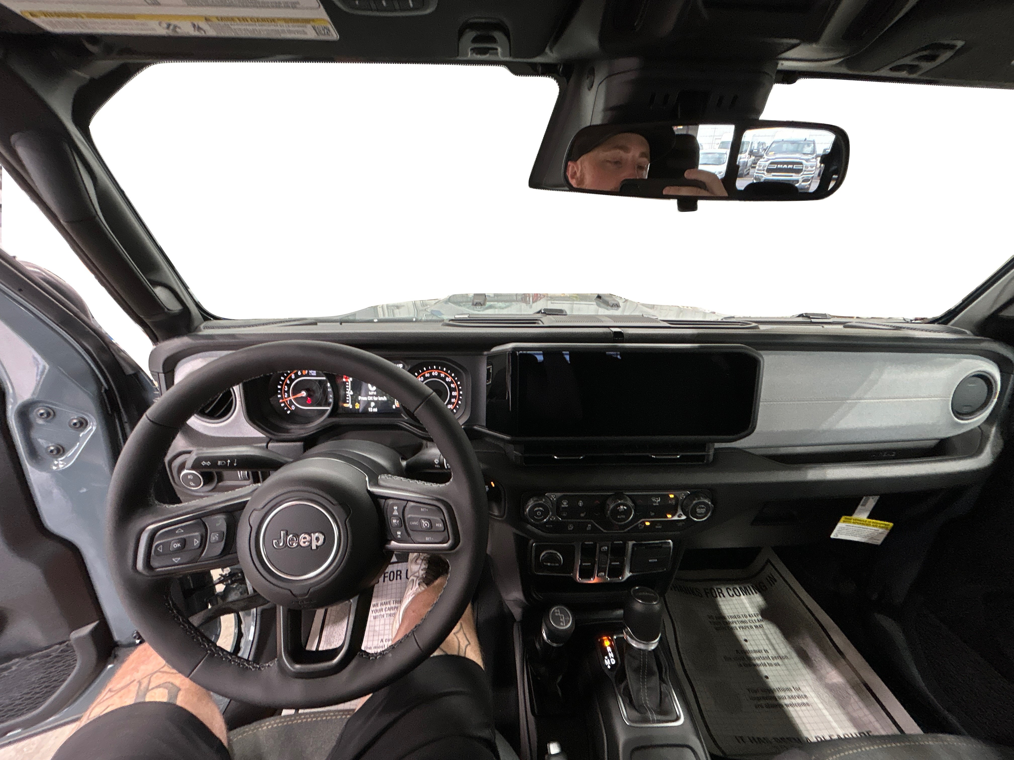 New 2026 Jeep Gladiator Sport AWD/4WD image 18