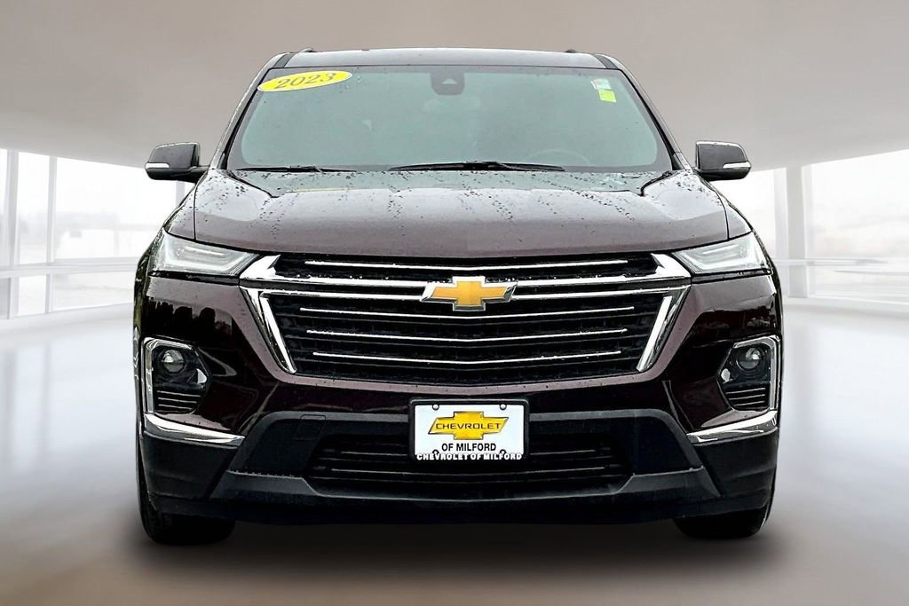 Used 2023 Chevrolet Traverse LT AWD/4WD image 2