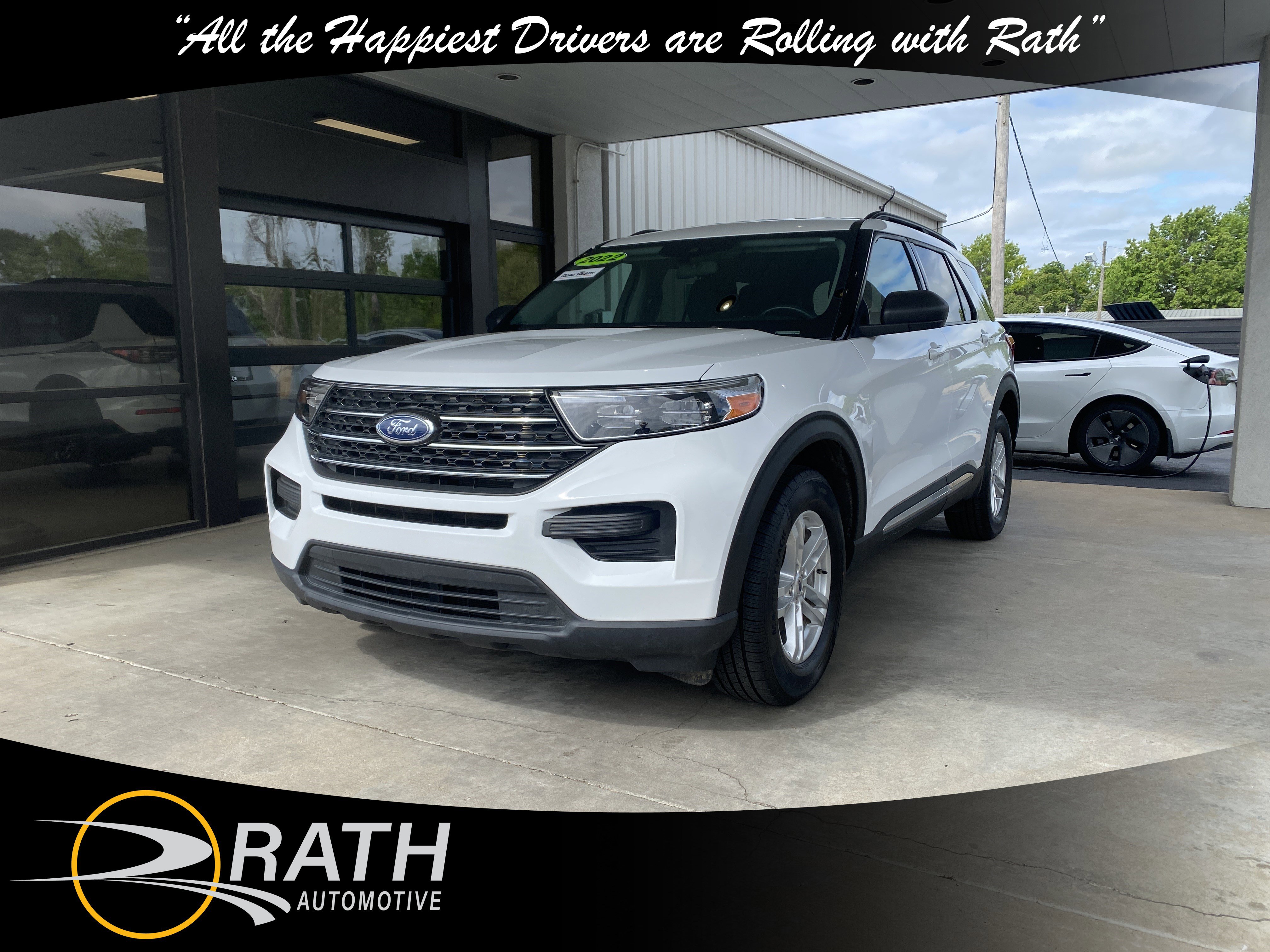 Used 2022 Ford Explorer XLT AWD/4WD image 1