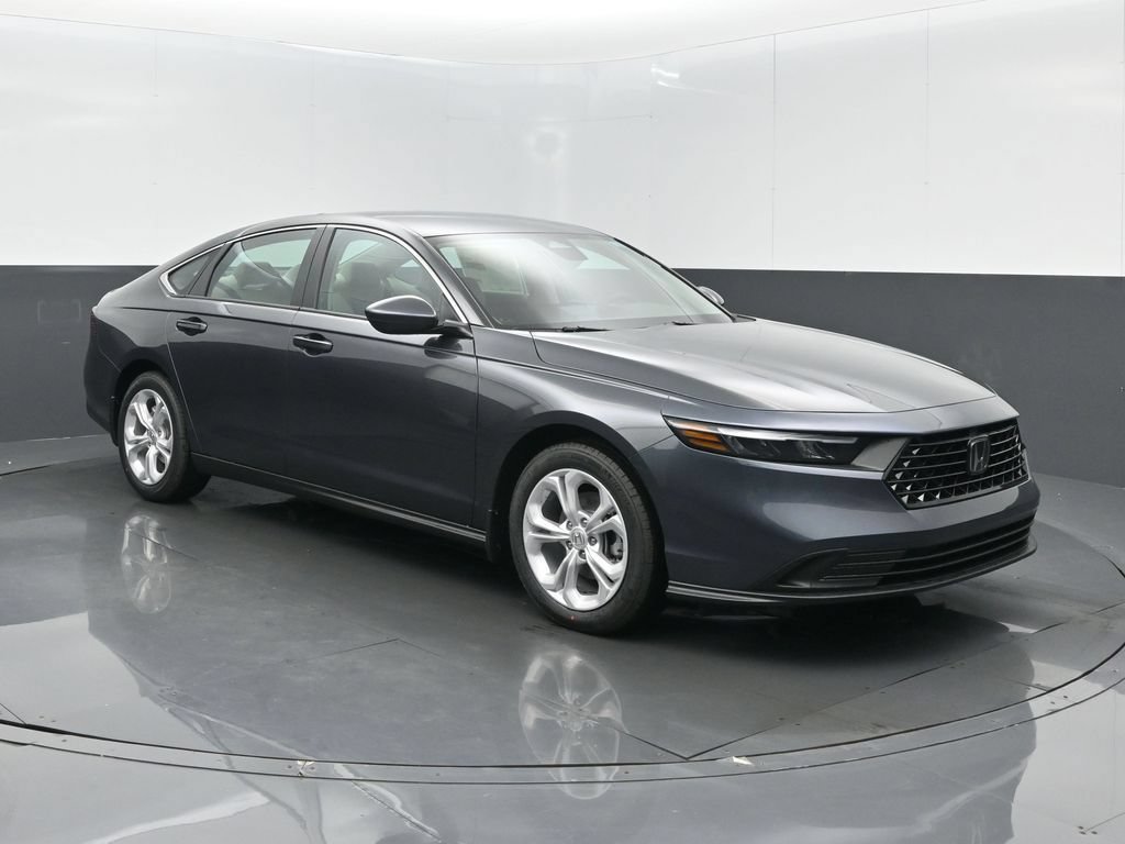 Used 2025 Honda Accord LX image 2
