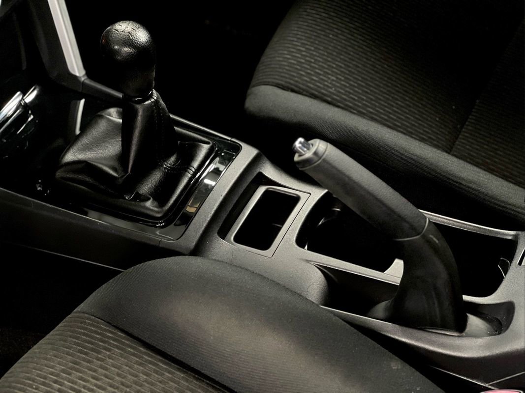 Used 2017 Mitsubishi Lancer ES image 25