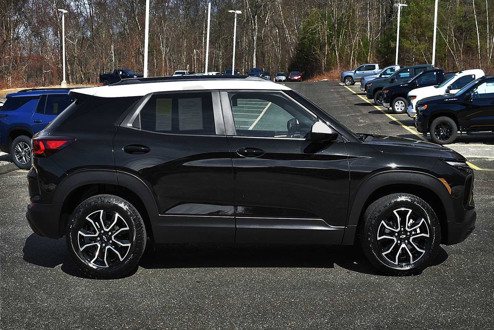 Used 2024 Chevrolet TrailBlazer ACTIV w/ Driver Confidence Package image 6