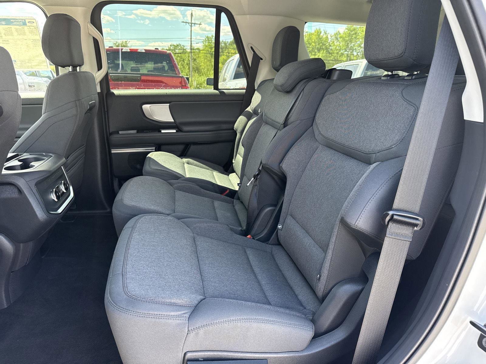 New 2025 Ford Expedition Active image 11