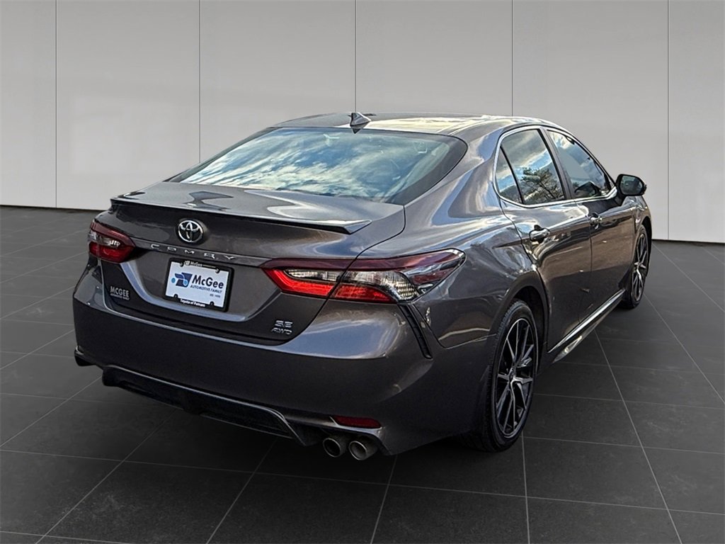 Used 2023 Toyota Camry SE w/ Cold Weather Package image 5