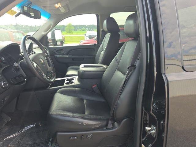 Used 2012 Chevrolet Silverado 2500 LTZ w/ LTZ Plus Package AWD/4WD image 11