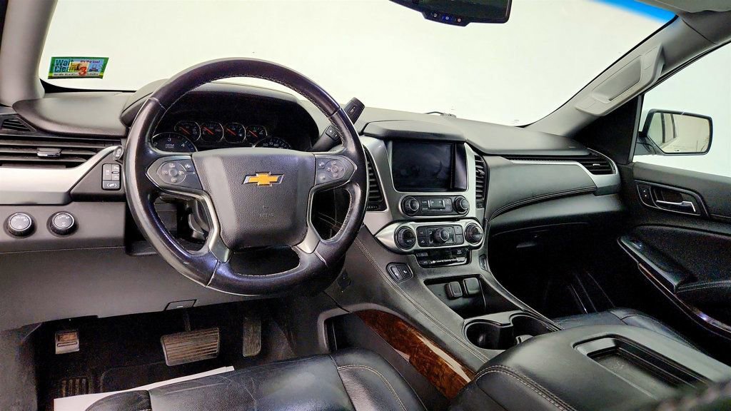 Used 2020 Chevrolet Suburban LT AWD/4WD image 12