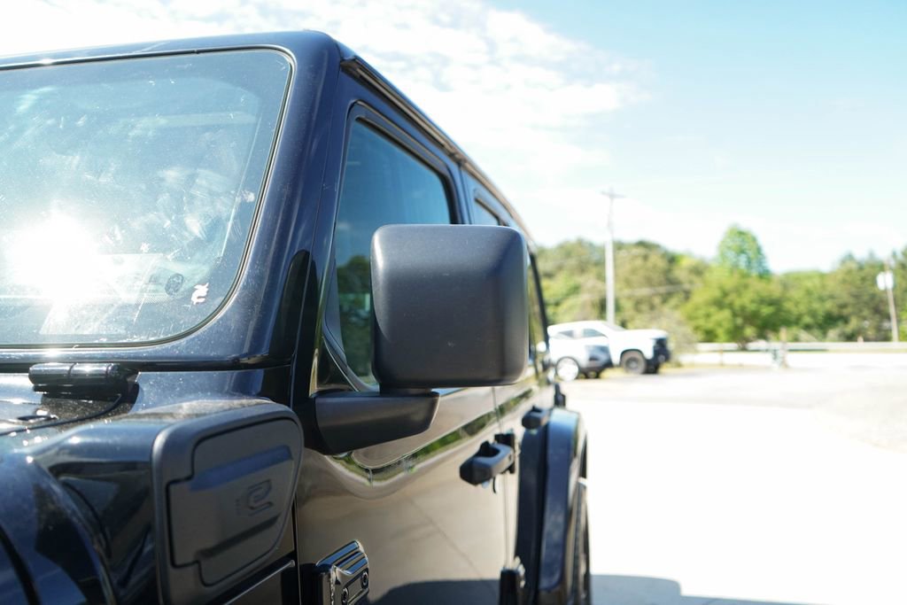 Used 2022 Jeep Wrangler Unlimited Sahara w/ Cold Weather Group image 23