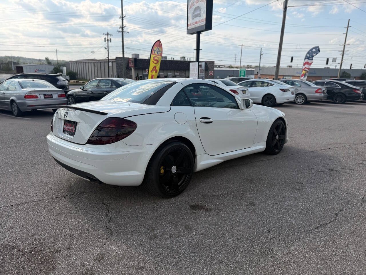 Used 2011 Mercedes-Benz SLK 300 image 41