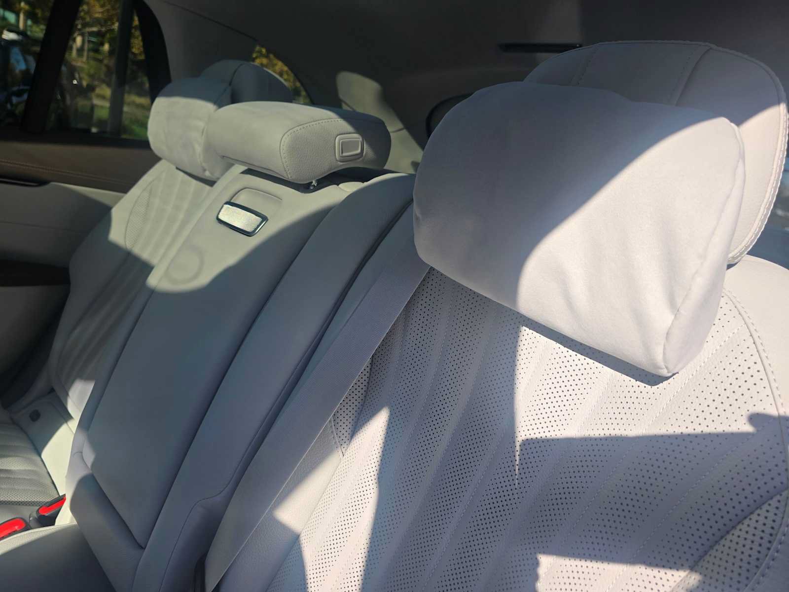 New 2027 Mercedes-Benz EQS 400 4MATIC SUV image 18
